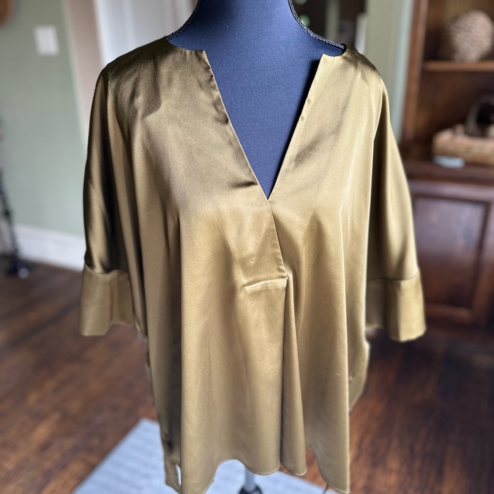 NWT Elegant Satin V-Neck Blouse - British Green